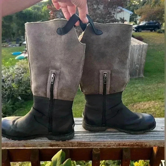 UGG Daleane Boots In Black & Charcoal Gray Womens Size 10 Leather/Shearl… - Picture 9 of 13